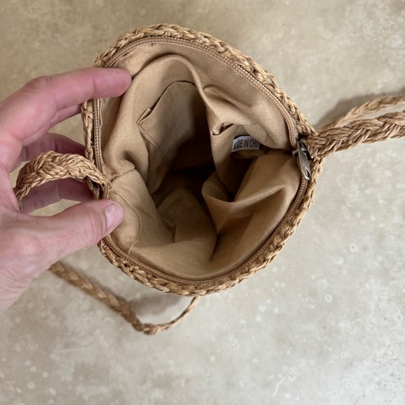 Raffia Straw Circle Small Crossbody Bag Bohemian Festival - Picture 8 of 9